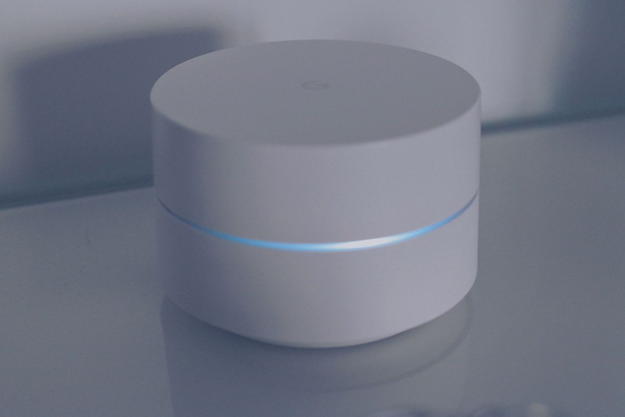 Wi-Fi 6 czy Wi-Fi 6E – co wybrać do domu i biura?